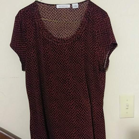 Top - Picture 2 of 4